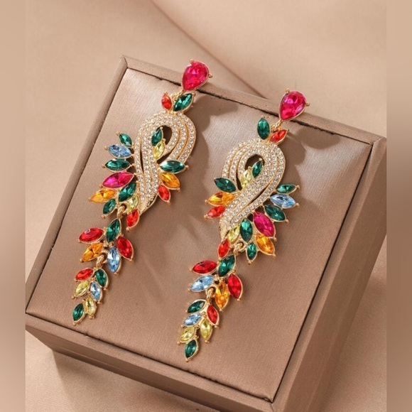 ✨NWOT Elegant Multicolor Gemstone Rhinestone Statement Earrings - Picture 1 of 3